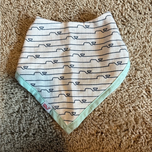 VINEYARD VINES TARGET Muslin Bandana Bibs Whales Burp Cloth - Picture 1 of 4